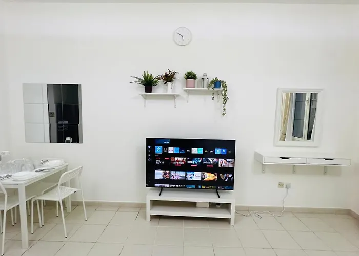 France Cluster International City - Spacious Bright Furnished Studio Apartment